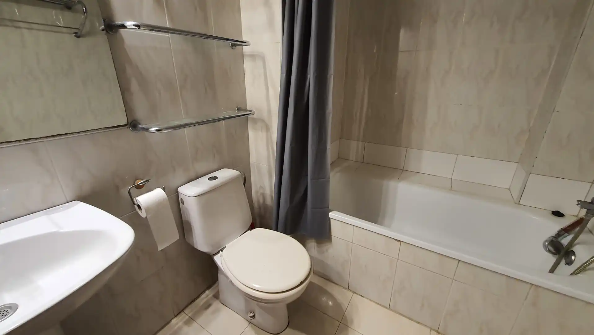 Bany de Apartament en venda en Vila-seca amb Terrassa i Piscina comunitària