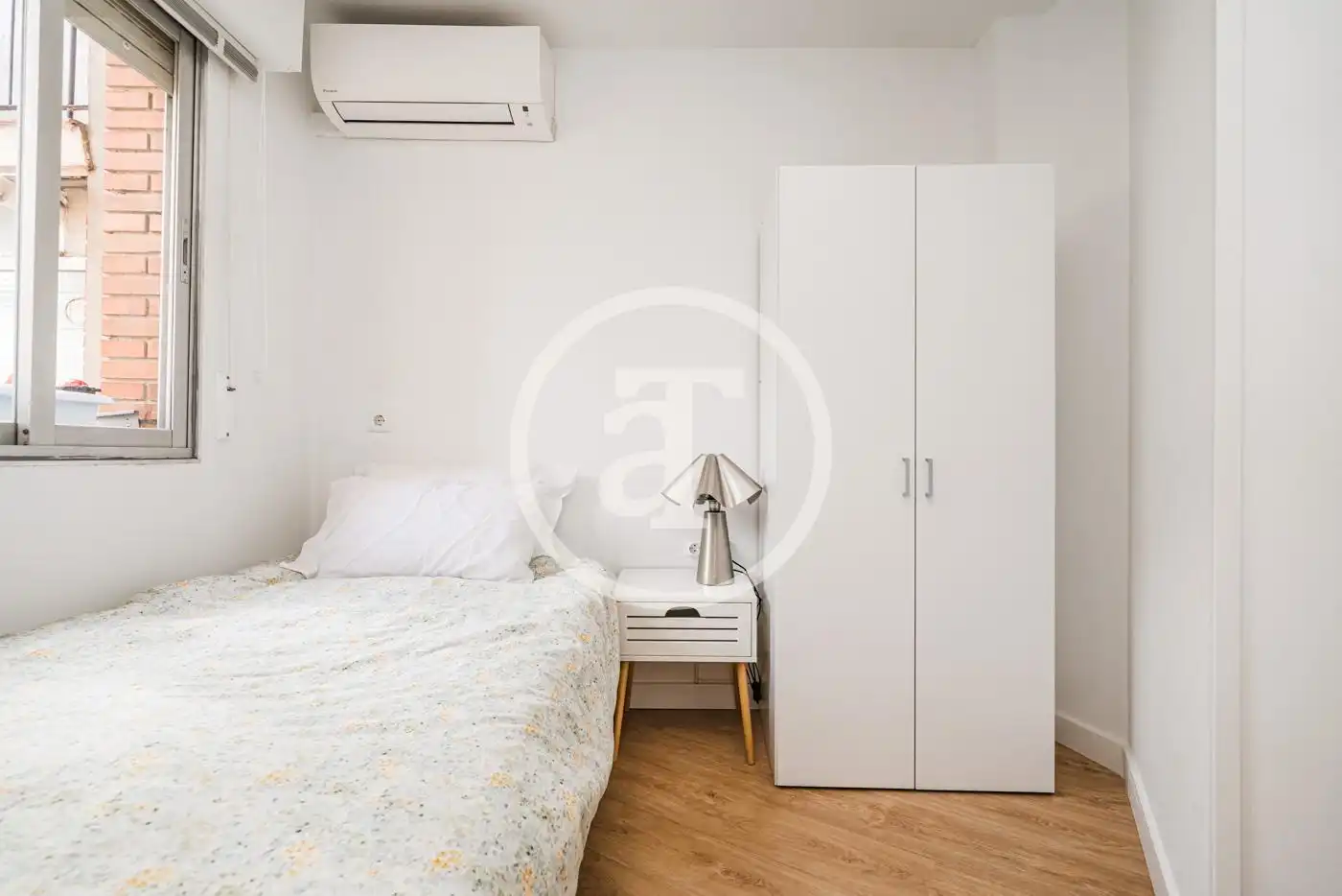 Habitación de Piso de alquiler en Madrid con Aire acondicionado, Calefacción y Amueblado