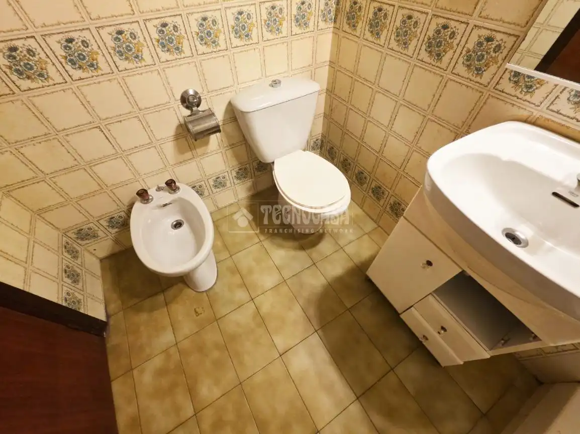 Baño de Piso en venta en Barcelona con Calefacción y Terraza