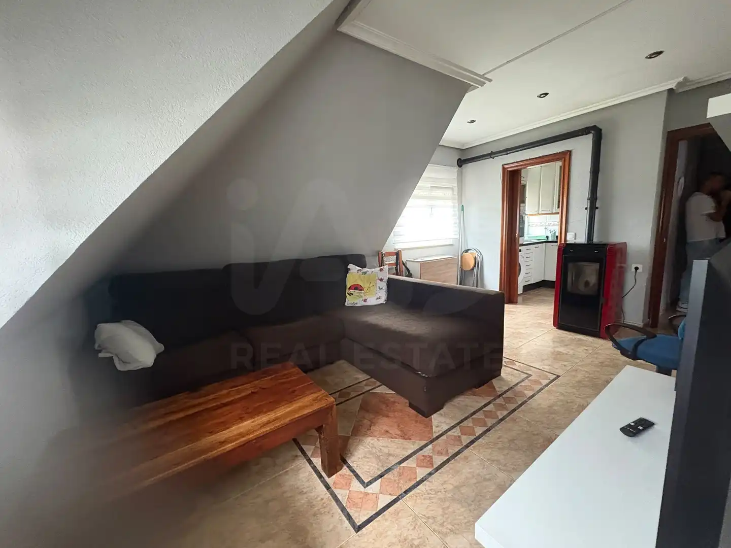Wohnzimmer von Dachboden zum Verkauf in Sabero mit Heizung