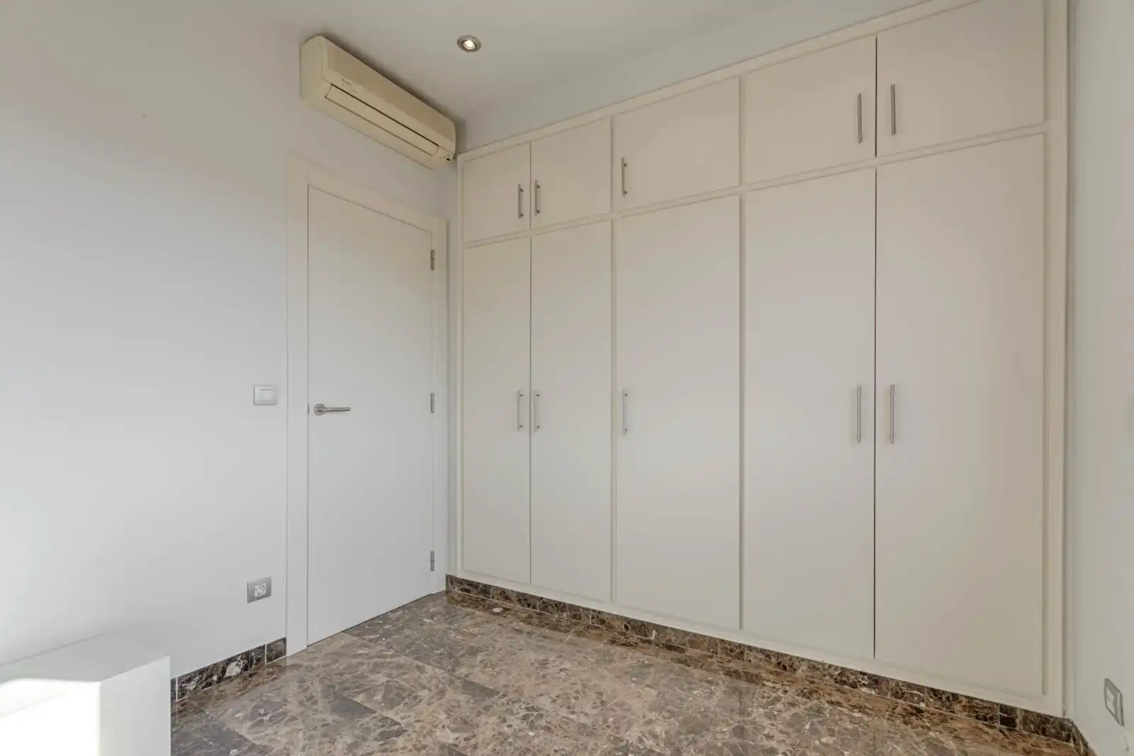 Habitación de Casa o chalet en venta en La Jonquera con Aire acondicionado, Calefacción y Jardín privado