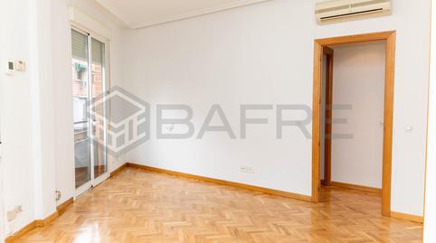 Foto 4 de Piso en venta en Calle San Antonio de Padua, Moscardó, Madrid