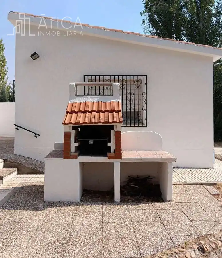 Detached house with pool for sale in Calzada de Valdunciel, imagen 31