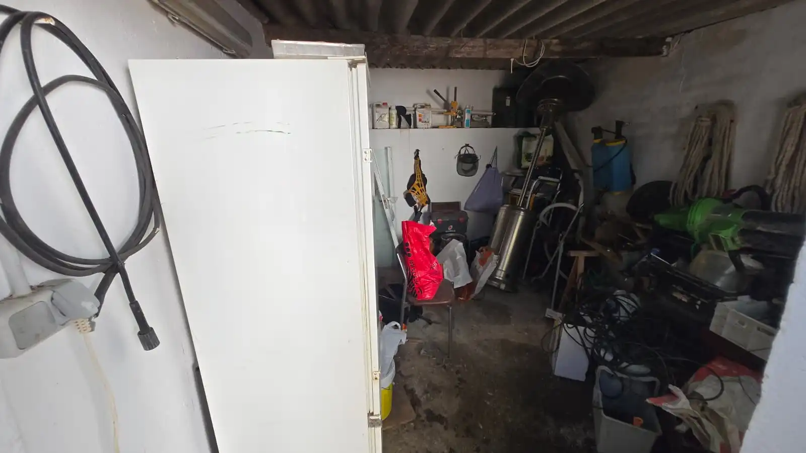 Houses for sale in Alhaurín de la Torre  with Air Conditioner, Private garden and Storage room