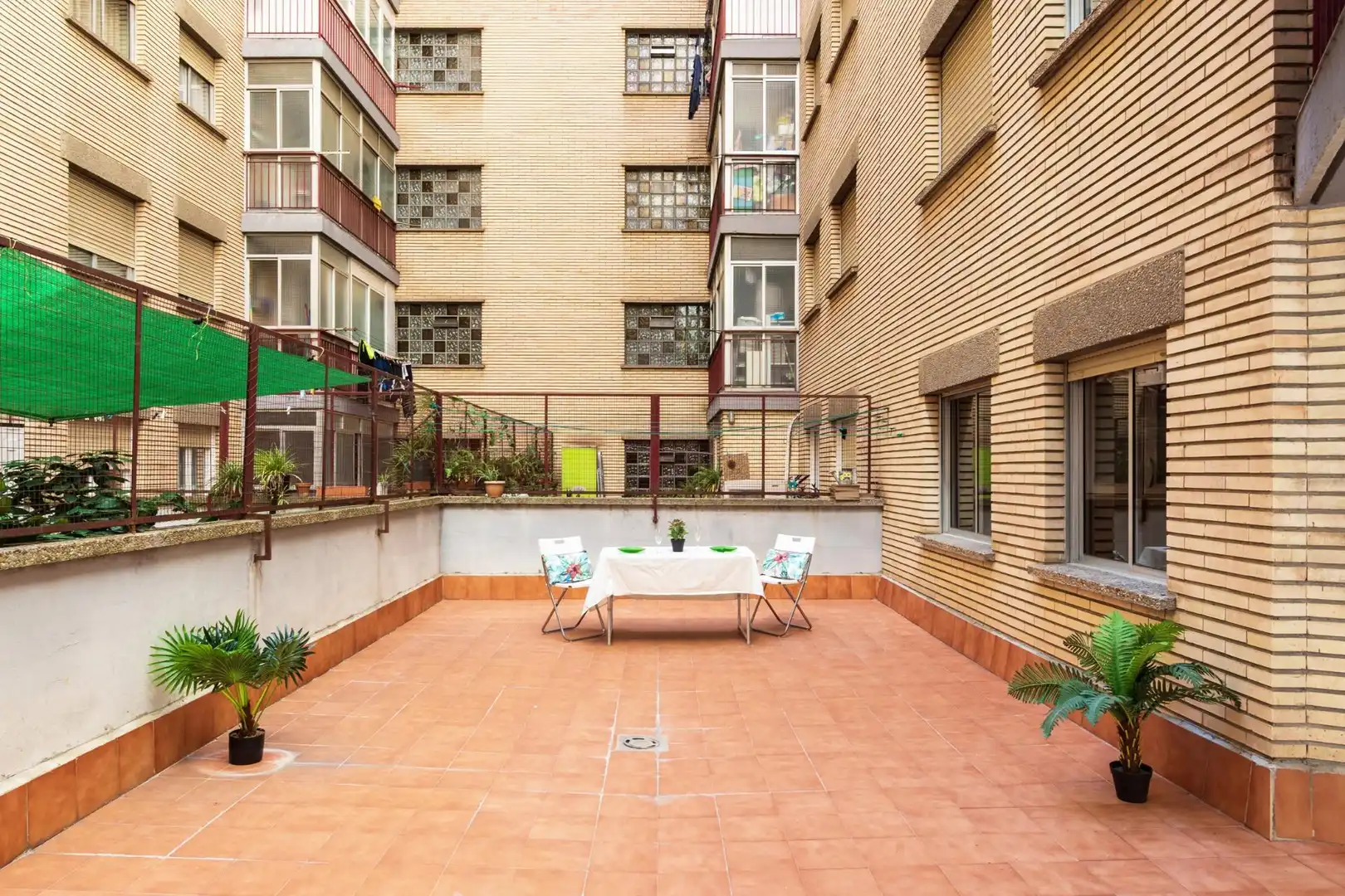 Piso en venta en Avenida ALIERTA, CESAREO, 42, Parque Miraflores