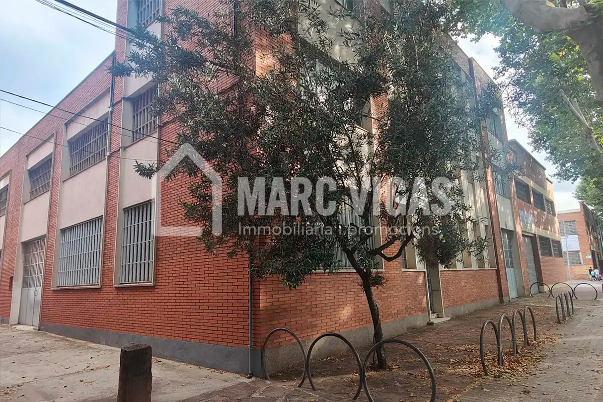 Außenansicht von Fabrikhallen zur Miete in El Prat de Llobregat
