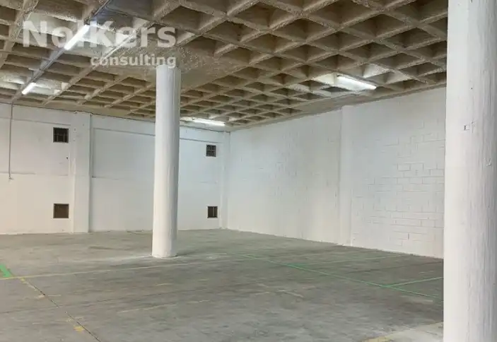 Nave industrial de alquiler en L'Hospitalet de Llobregat con Calefacción y Alarma