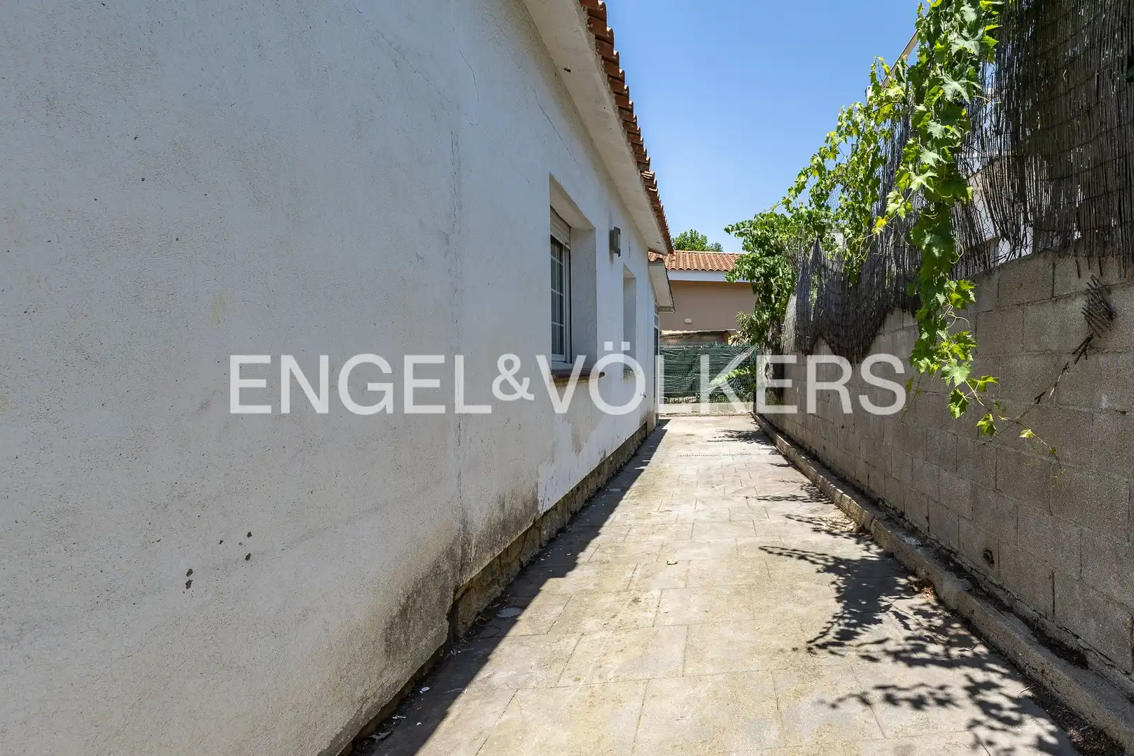 Vista exterior de Casa o chalet en venta en Llinars del Vallès con Calefacción y Jardín privado