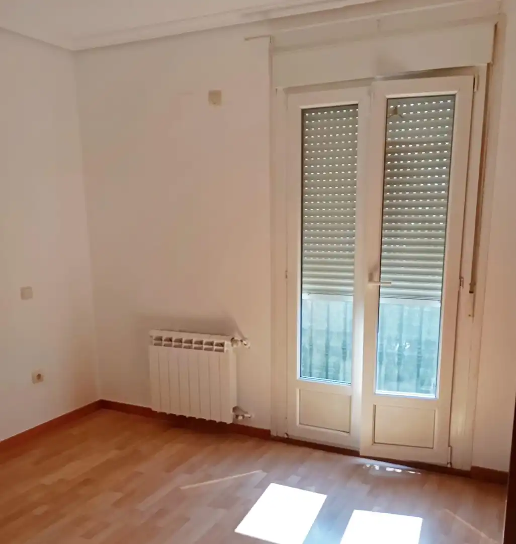 Dormitori de Casa adosada en venda en Ciempozuelos amb Aire condicionat, Calefacció i Terrassa