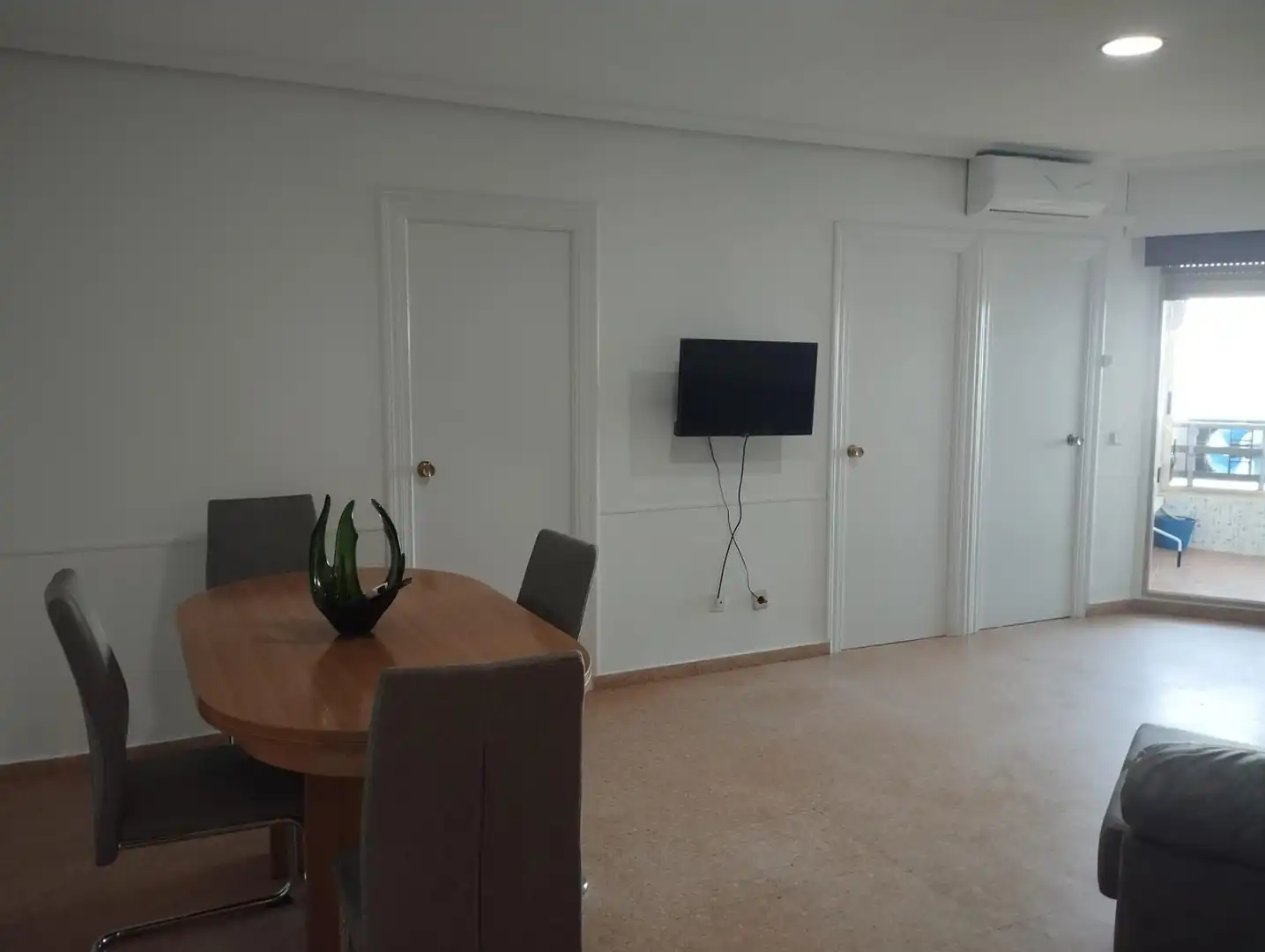Wohnzimmer von Wohnung zur Miete in El Campello mit Privatgarten, Terrasse und Möbliert