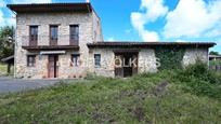 Vista exterior de Casa o xalet en venda en Ribamontán al Mar amb Aire condicionat, Calefacció i Jardí privat