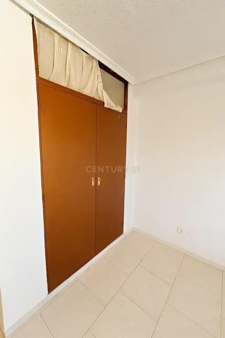 Bedroom of Flat for sale in Trujillo  with Air Conditioner, Oven and Washing machine