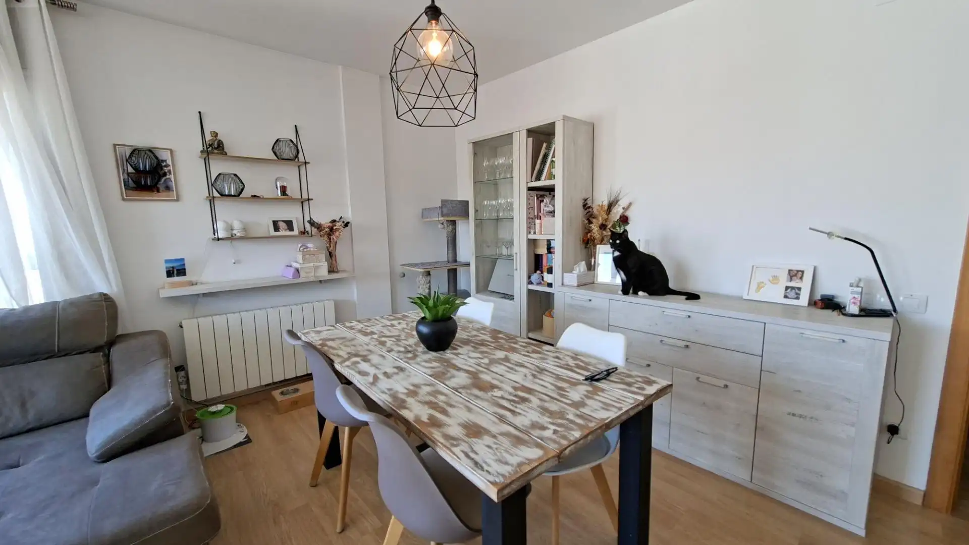 Dining room of Flat for sale in Parets del Vallès  with Air Conditioner and Heating