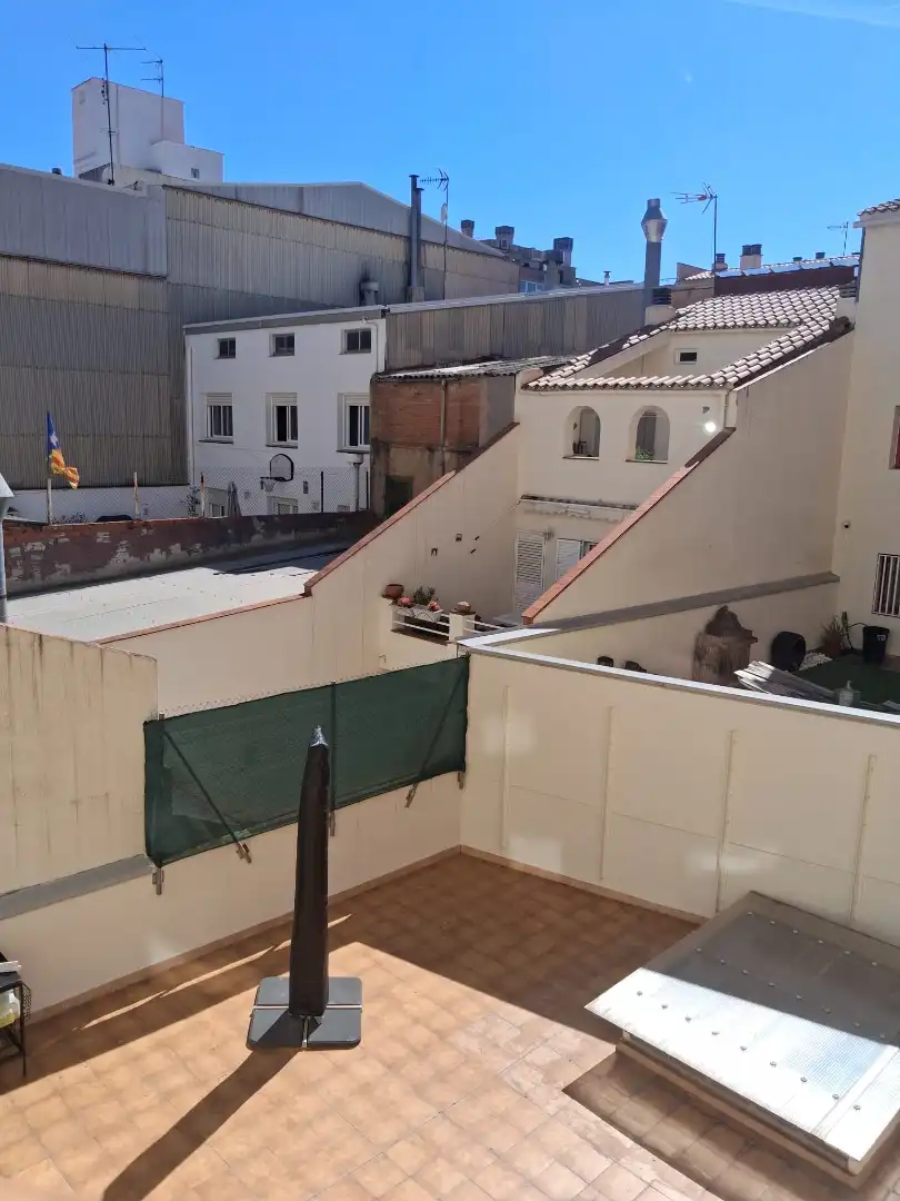 Terrassa de Oficina de lloguer en Terrassa amb Aire condicionat, Calefacció i Moblat
