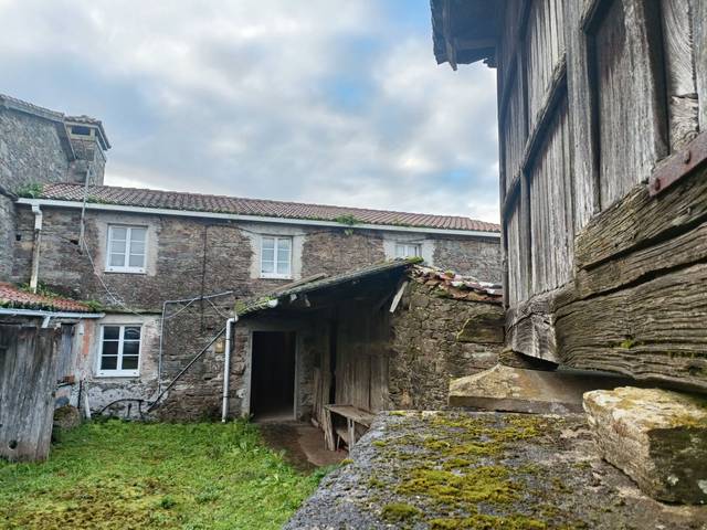 Casa adosada en Venta en Lugar Santaia en Cesuras