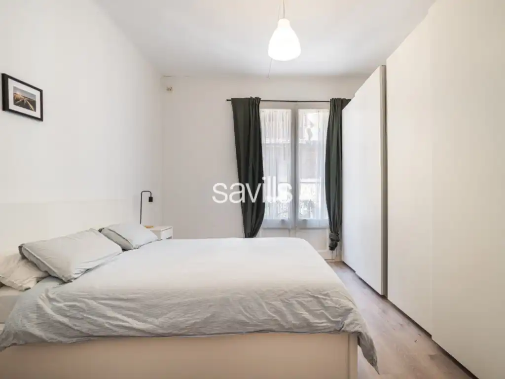 Schlafzimmer von Wohnungen zum Verkauf in Barcelona mit Möbliert und Balkon