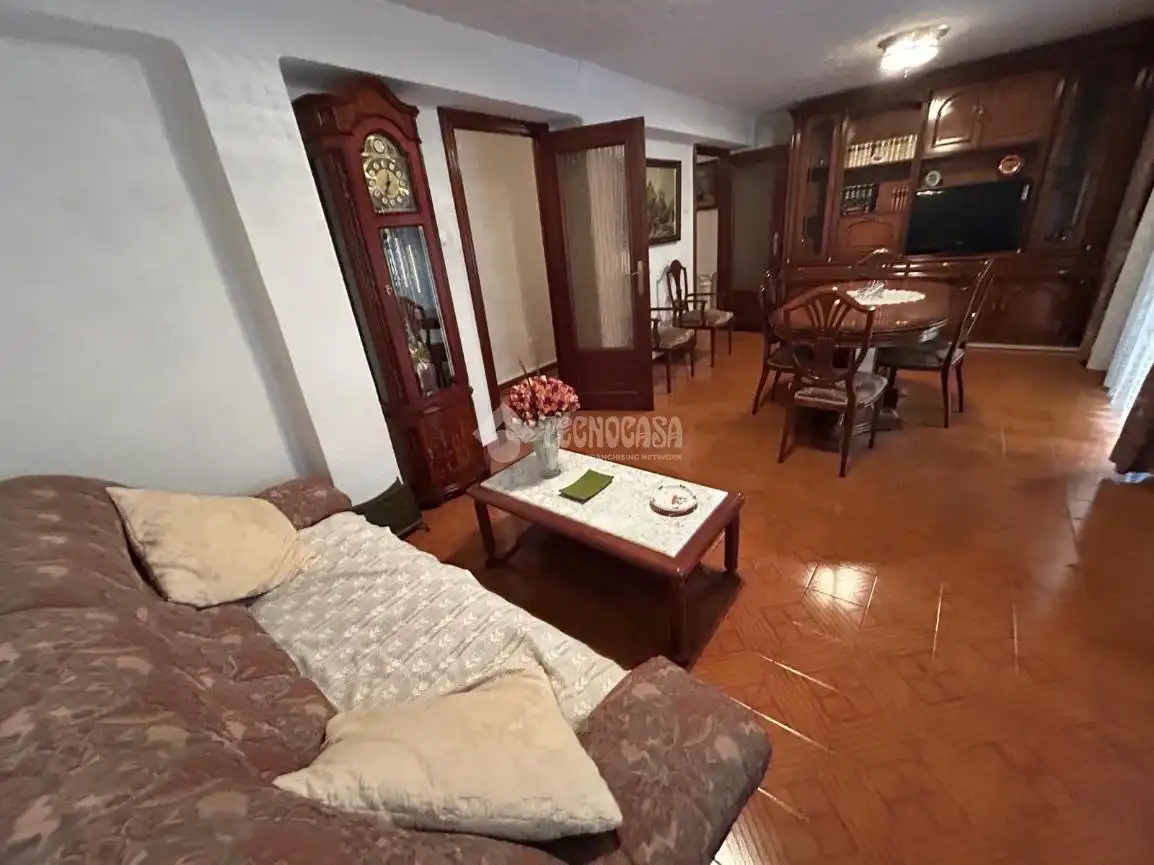 Sala d'estar de Pis en venda en Valencia amb Balcó