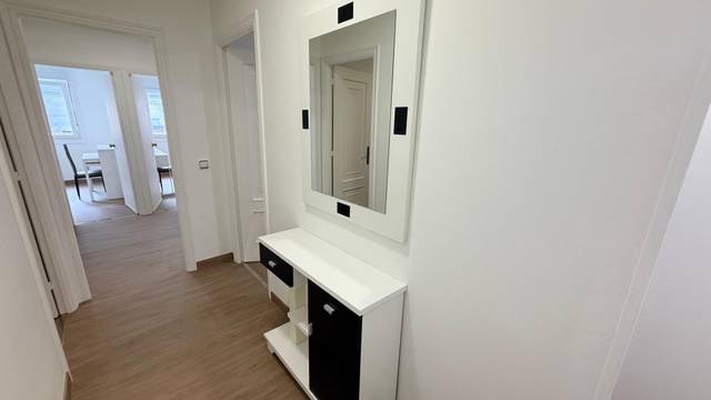 Piso en Alquiler en Ensanche - Sar