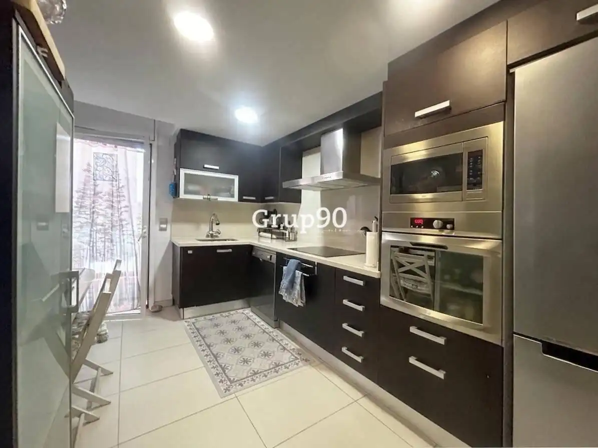 Kitchen of Flat for sale in Lleida  with Heating, Parquet flooring and Balcony