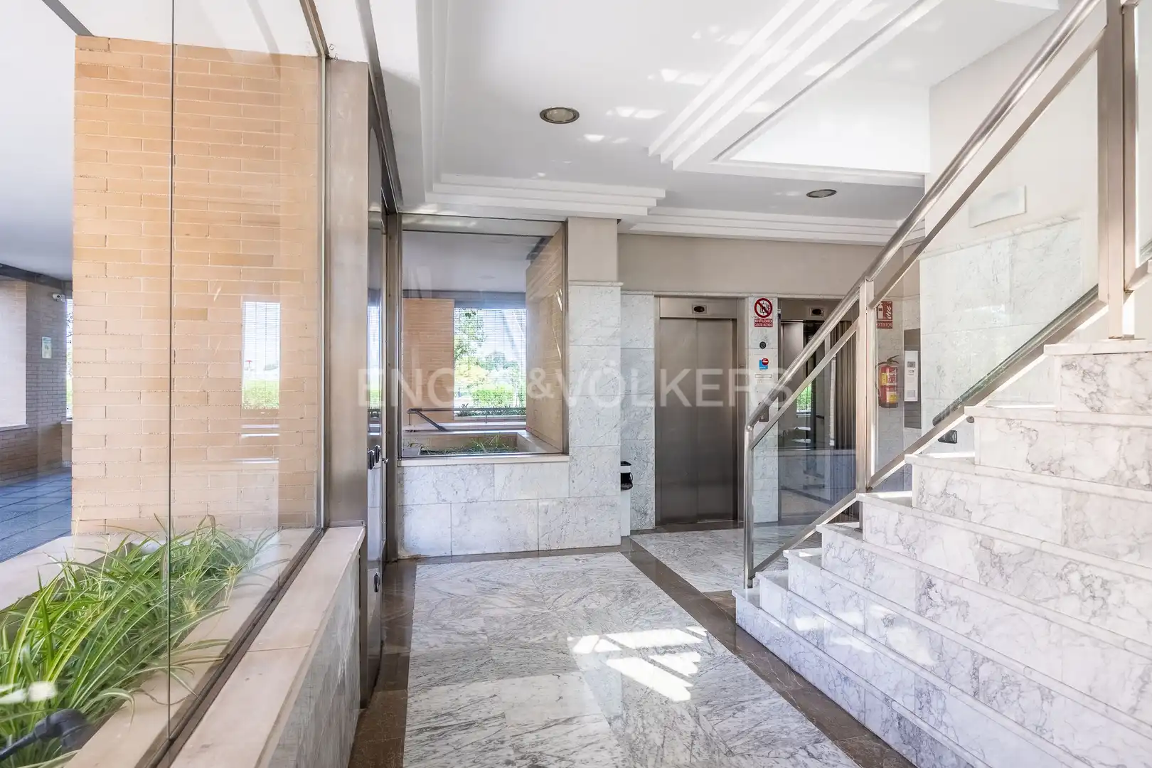Flat for sale in Sevilla  with Air Conditioner, Heating and Private garden