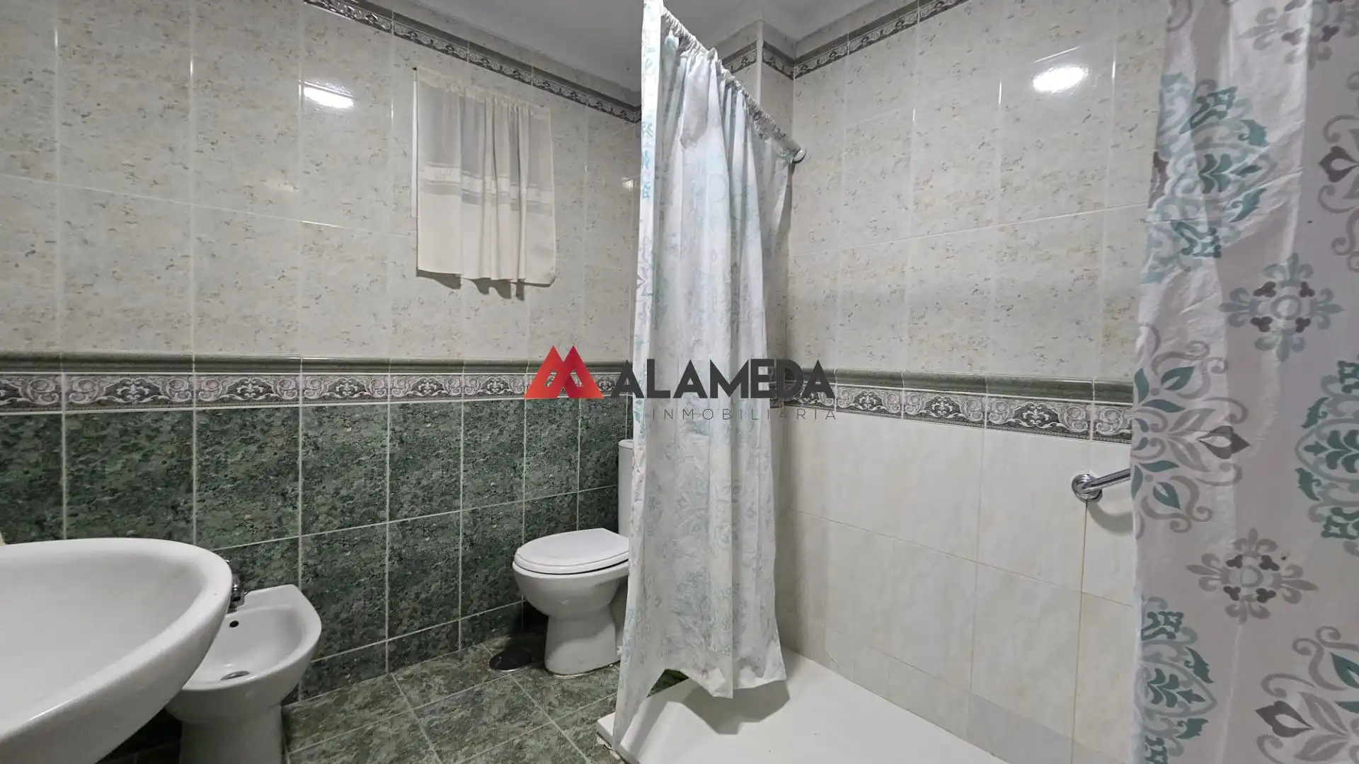 Badezimmer von Gebäude zum Verkauf in Medina Sidonia