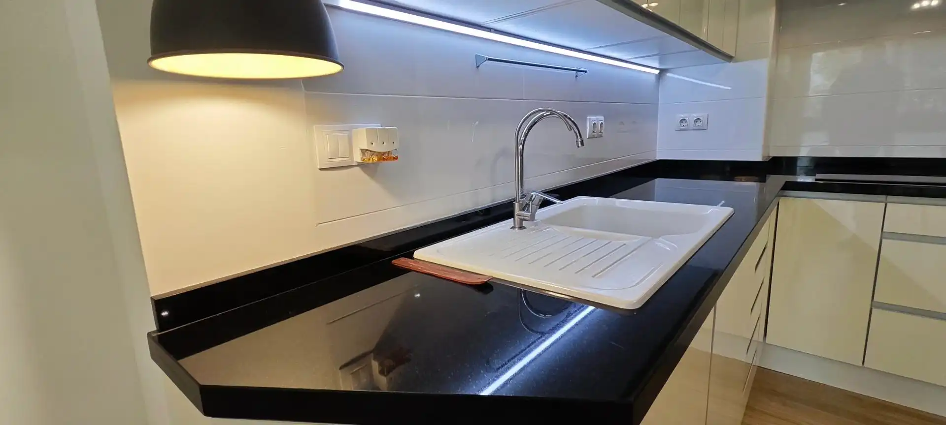 Kitchen of Apartments for sale in Alicante / Alacant  with Air Conditioner, Private garden and Storage room