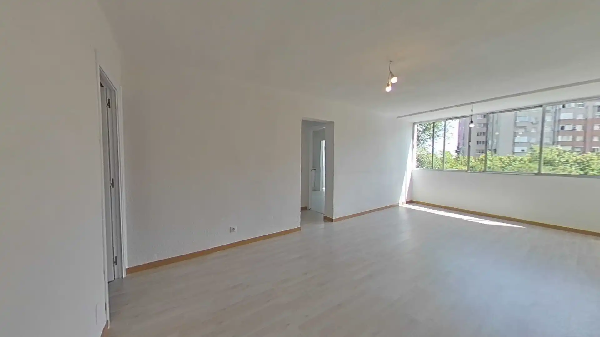 Sala d'estar de Pis en venda en Ciudad Lineal