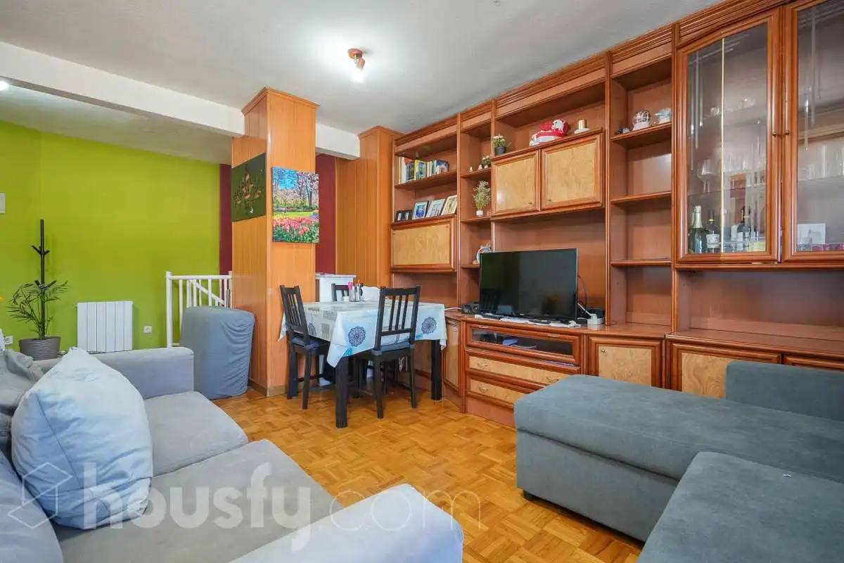 Living room of Flat for sale in Madrid  with Air Conditioner, Heating and Terrace