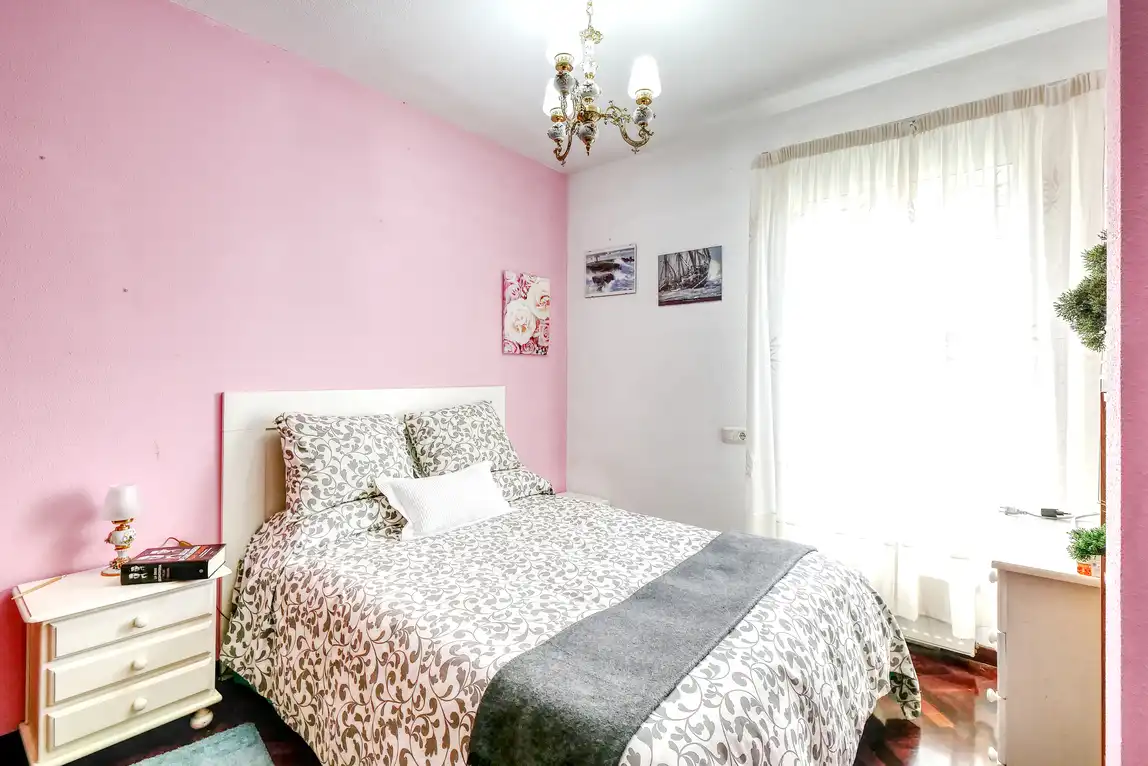 Habitación de Casa adosada en venta en A Coruña Capital  con Calefacción, Jardín privado y Parquet