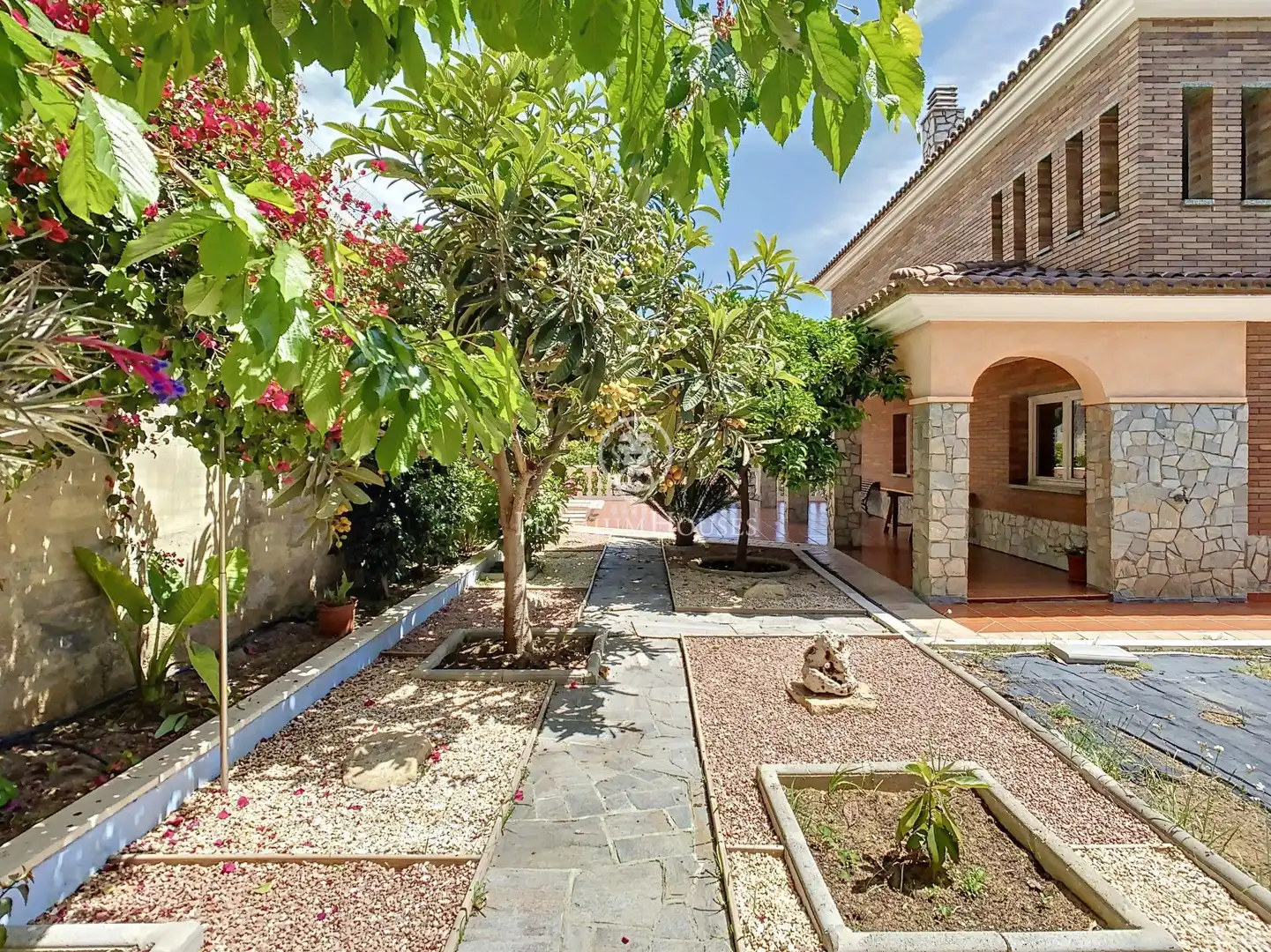 Vista exterior de Casa o chalet en venta en Badalona con Aire acondicionado, Calefacción y Jardín privado