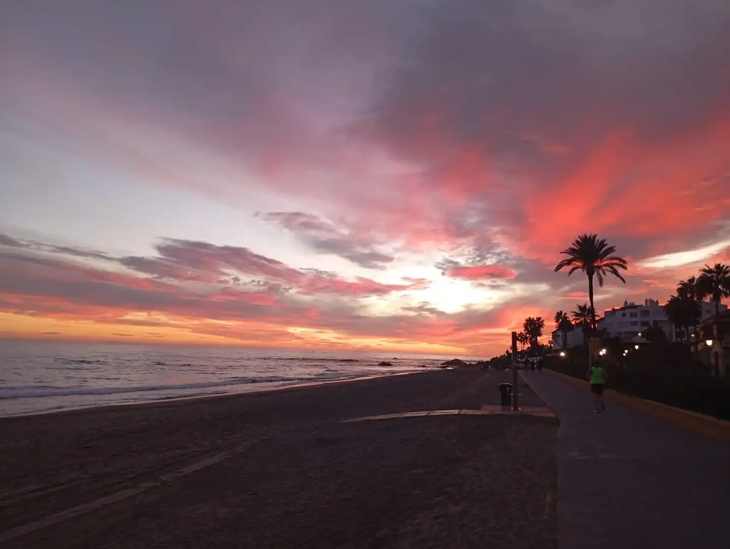 Vista exterior de Apartamento en venta en Marbella con Aire acondicionado, Calefacción y Jardín privado
