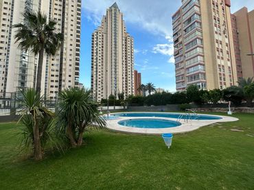 Apartament amb piscina en venda a Avenida Juan Fuster Zaragoza 1