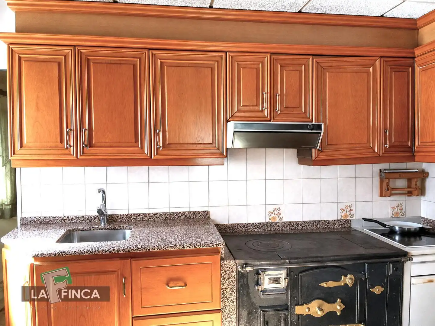Kitchen of Houses for sale in Belmonte de Miranda  with Heating, Terrace and Storage room