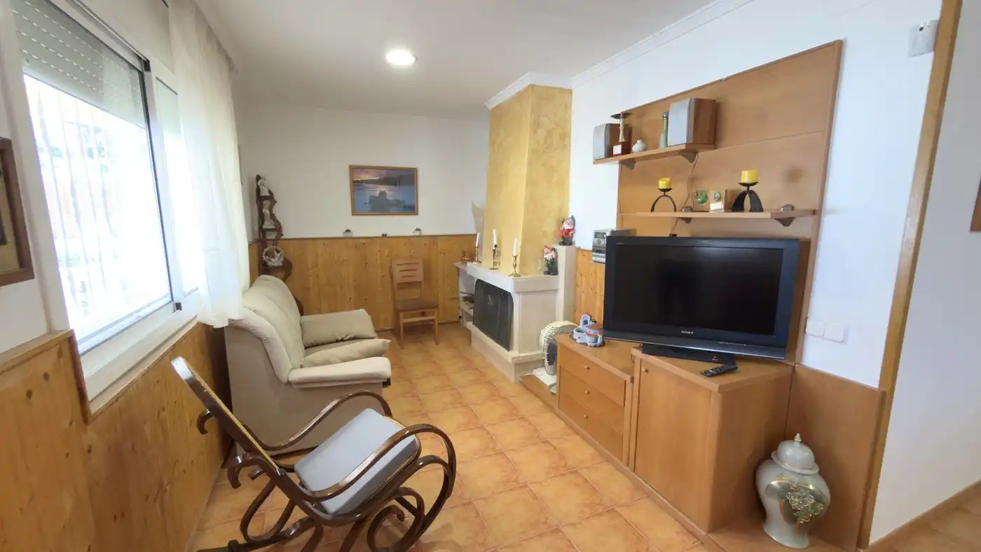 Sala d'estar de Casa o xalet en venda en El Vendrell amb Jardí privat, Terrassa i Alarma