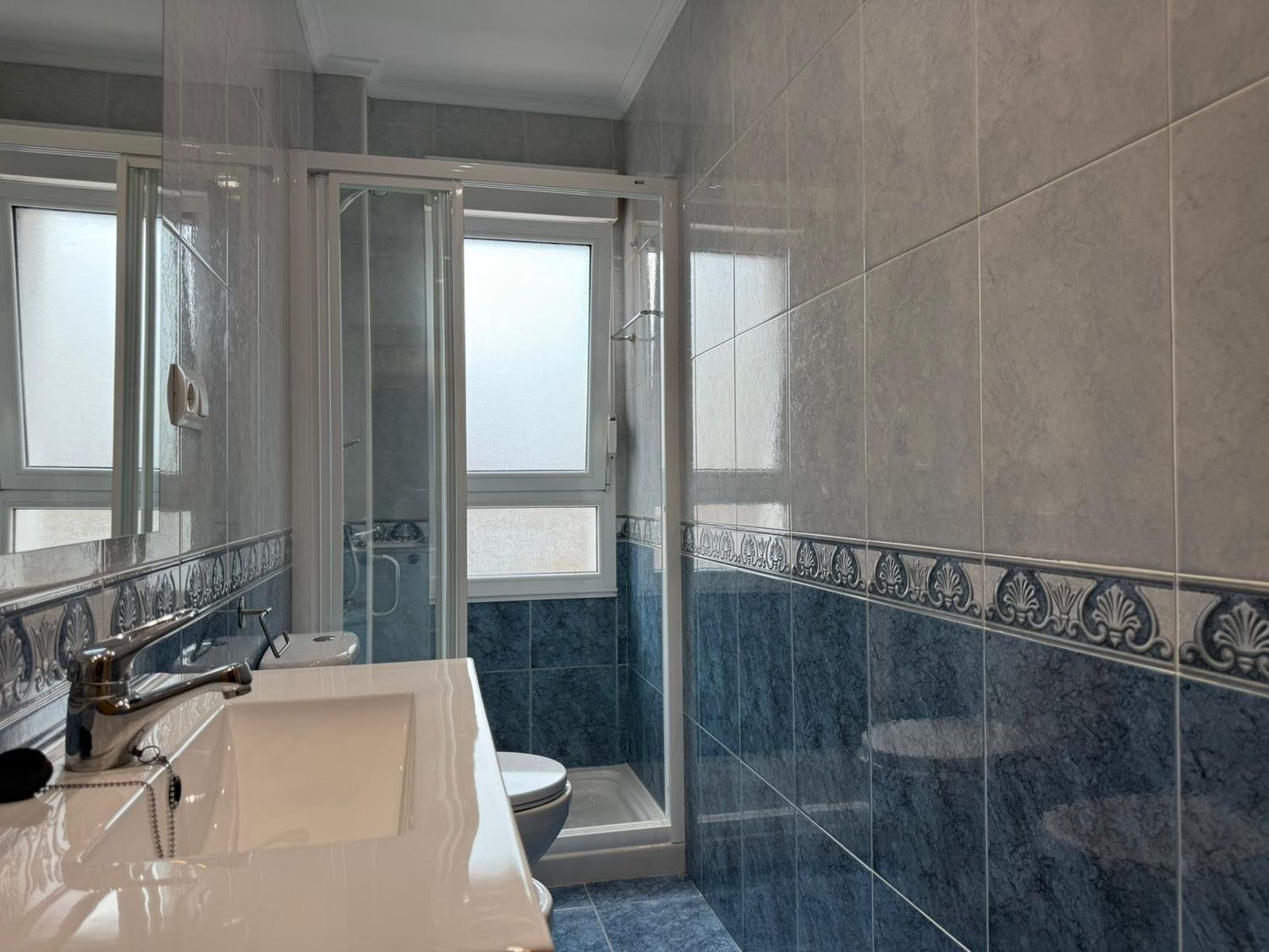 Baño de Piso en venta en Gijón  con Aire acondicionado, Calefacción y Piscina