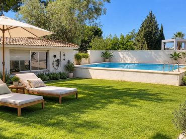 Chalet con piscina en venta en El Paraíso - Los Almendros