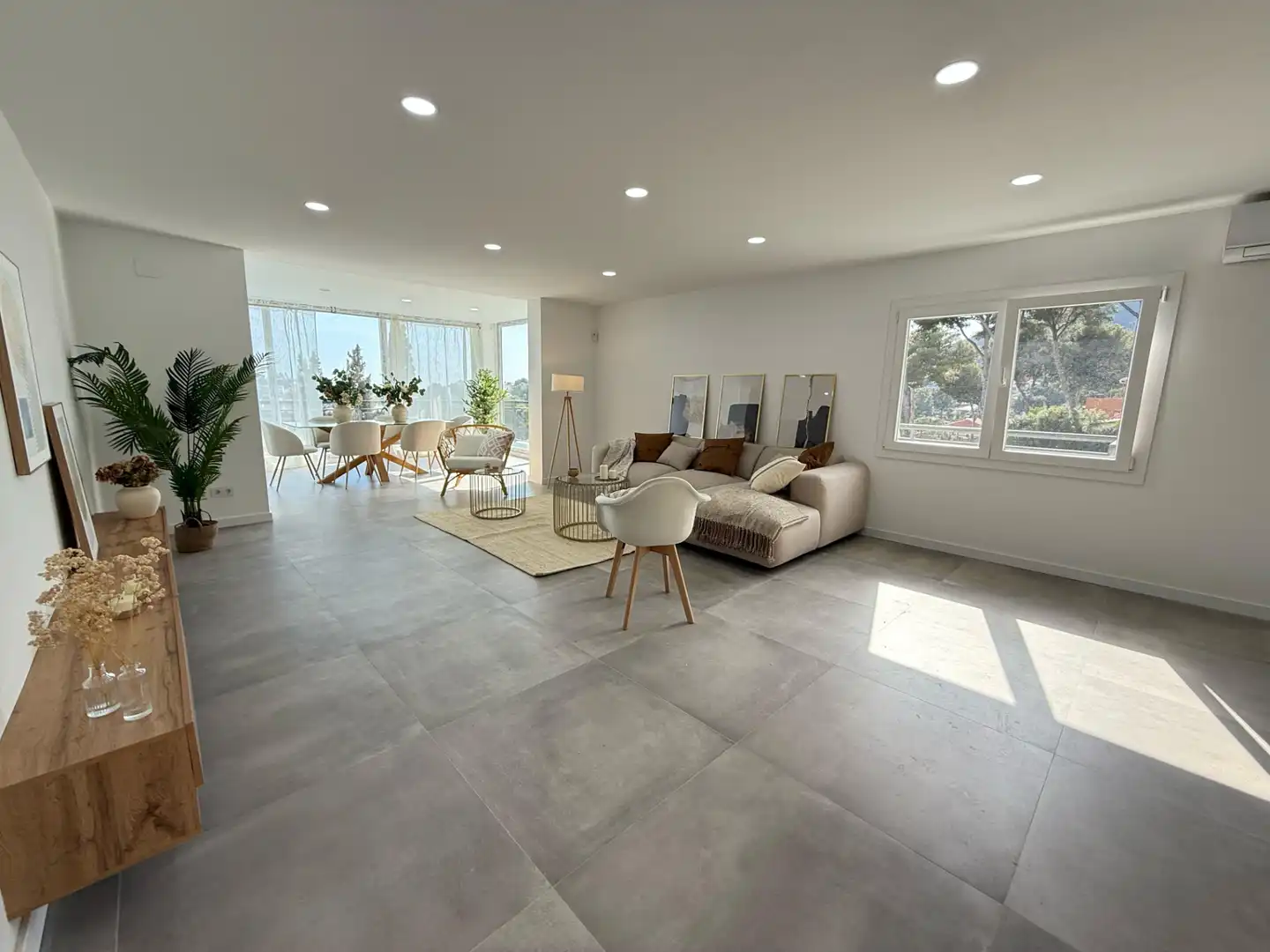 Sala d'estar de Casa o xalet en venda en Castelldefels amb Aire condicionat, Calefacció i Jardí privat