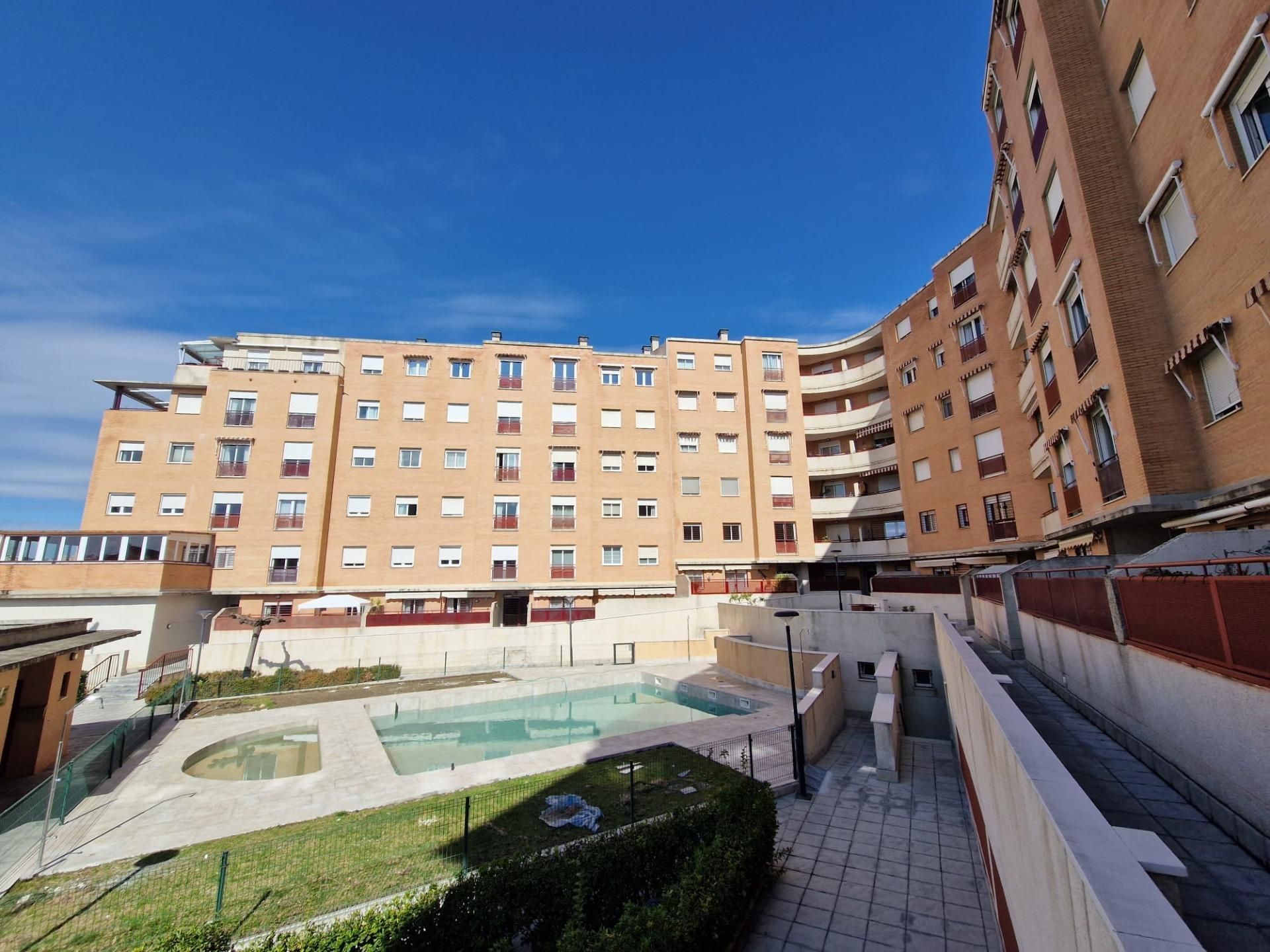 Außenansicht von Wohnung zum Verkauf in  Granada Capital