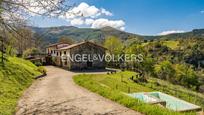 Vista exterior de Casa o xalet en venda en Errezil amb Aire condicionat, Calefacció i Jardí privat