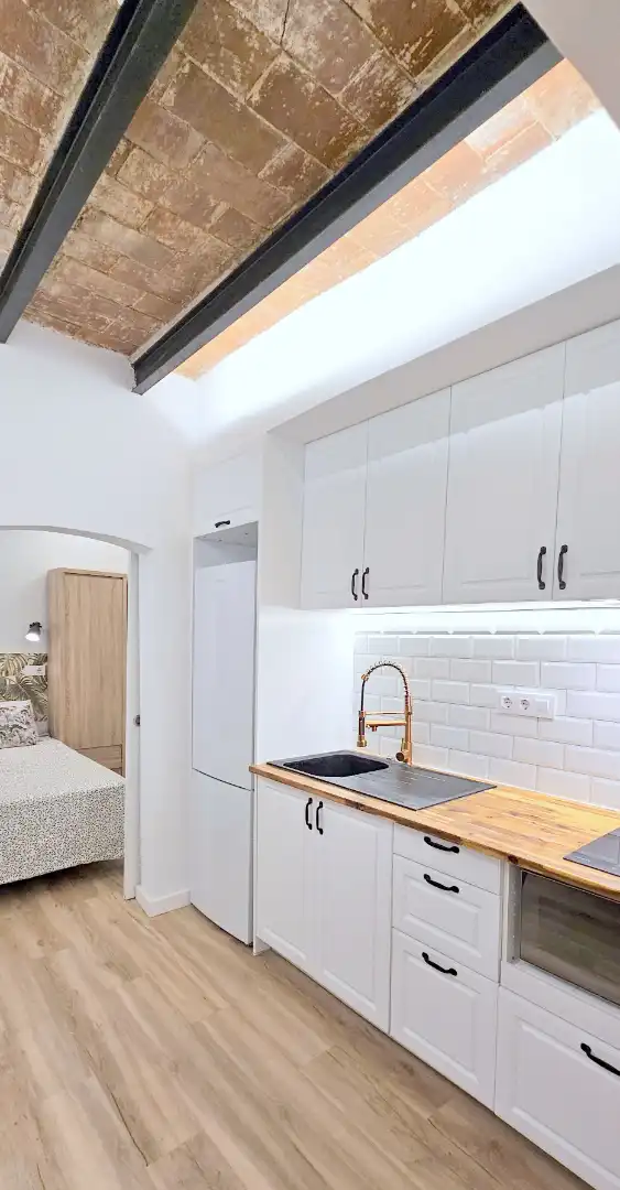 Cocina de Planta baja de alquiler en Barcelona con Aire acondicionado, Calefacción y Parquet