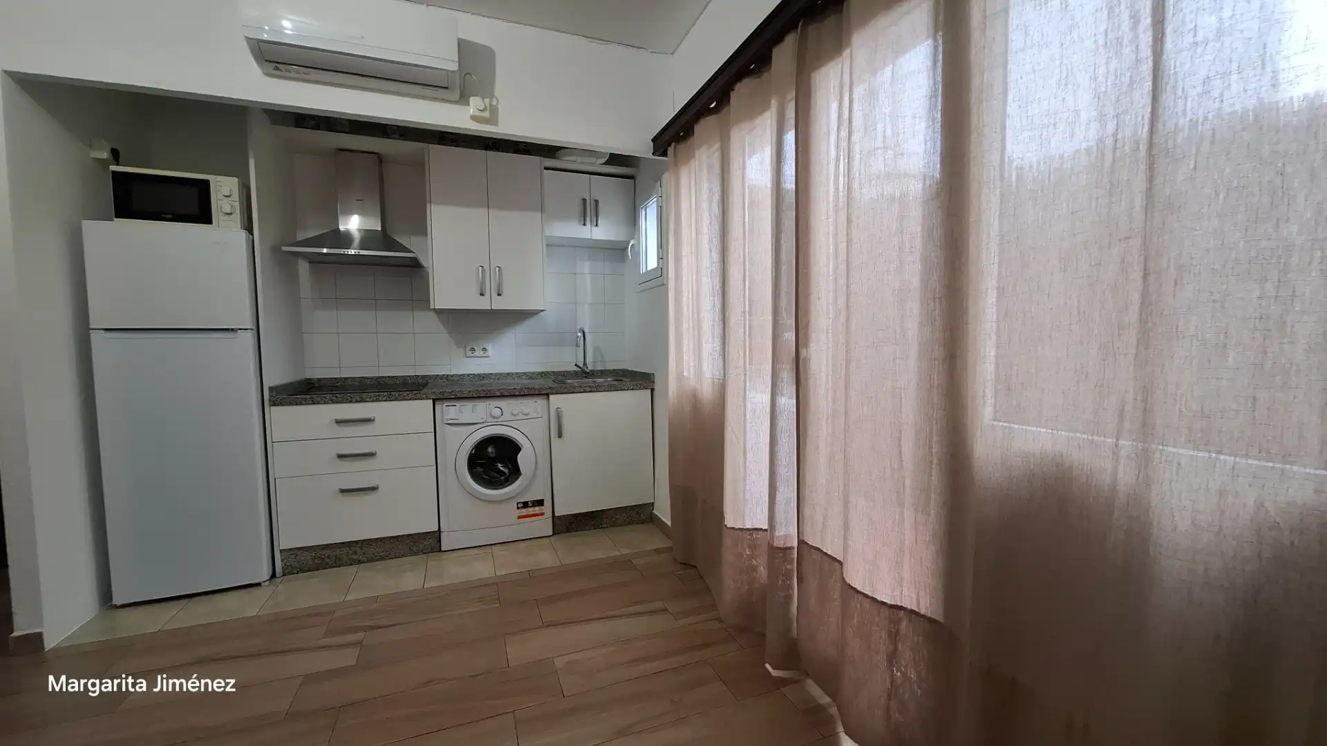 Kitchen of Flat for rent in Córdoba  with Air Conditioner, Terrace and Furnished