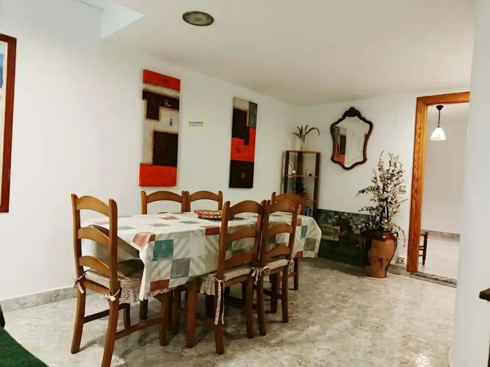 Houses for sale in Escucha