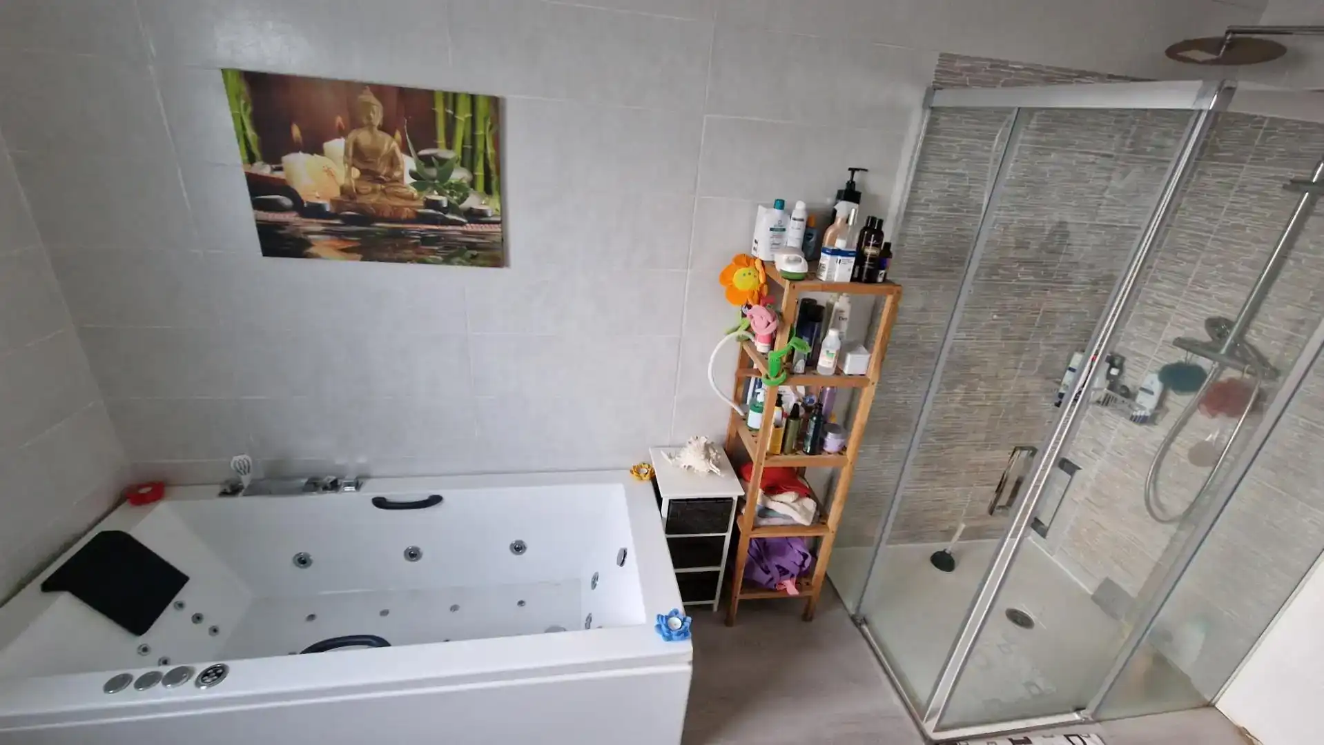 Bathroom of Flat for sale in Castellví de Rosanes, Barcelona