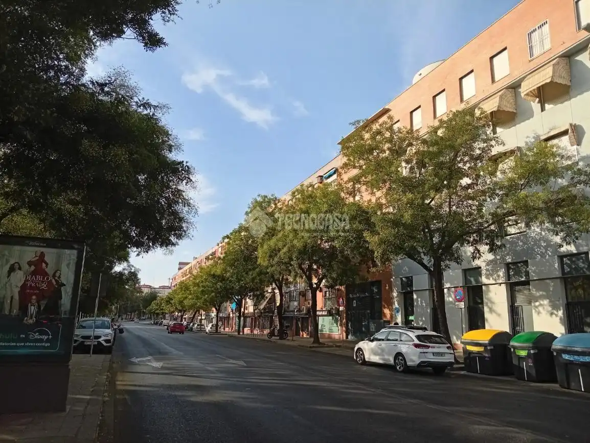 Vista exterior de Pis en venda en Sevilla amb Aire condicionat i Traster
