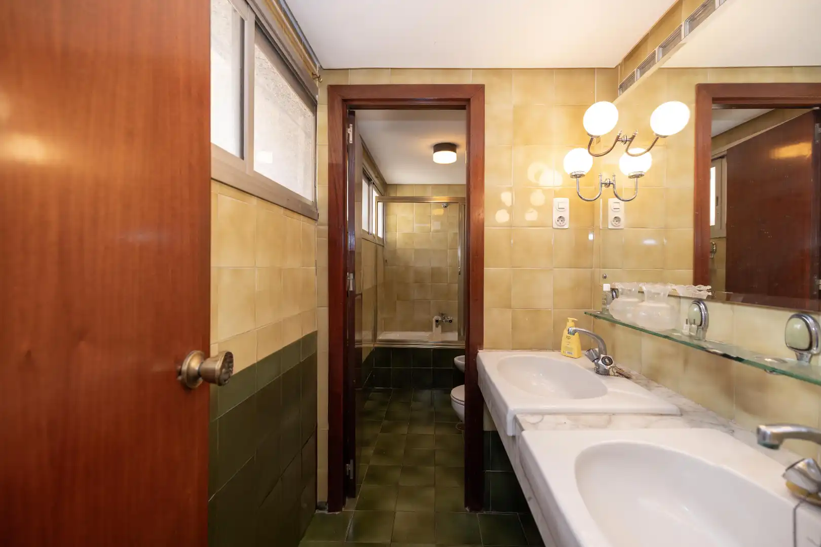 Bathroom of Attic for sale in Málaga  with Air Conditioner, Heating and Terrace