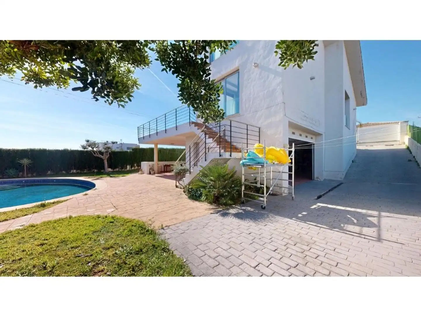 Vista exterior de Casa o xalet en venda en Rocafort amb Jardí privat, Terrassa i Piscina