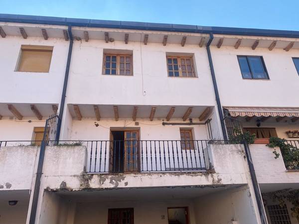 Casa-chalet en Venta en Alcalde Baldomero Redondo en Mucientes