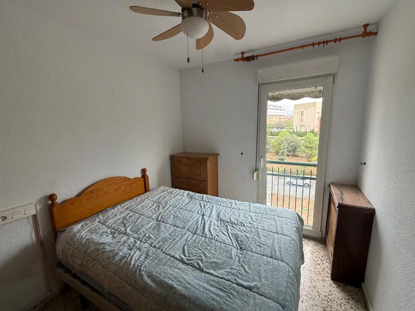Habitación de Piso en venta en  Granada Capital con Aire acondicionado y Balcón