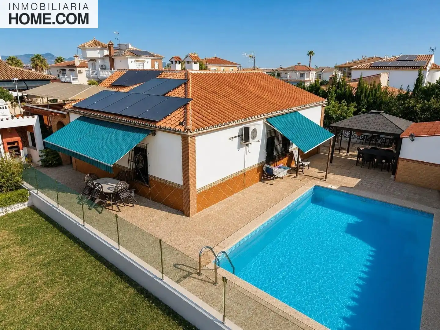 Chalet con piscina en venta en Jardines de Alhaurín - Huerta Alta - Fuensanguínea