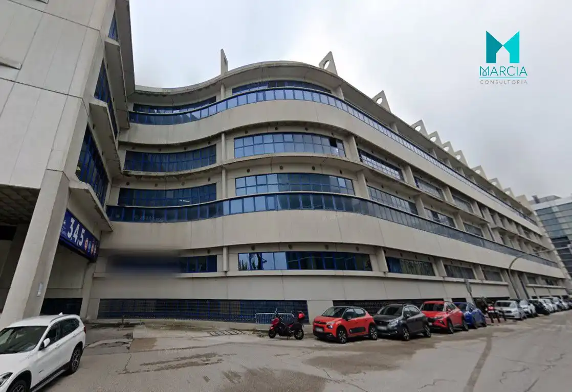 Nave industrial en venta en Hortaleza